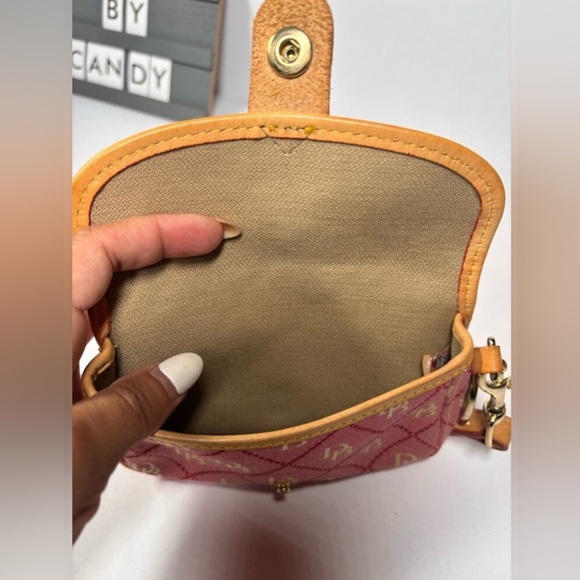 Dooney & Bourke Canvas Leather Wristlet/Wallet/Clutch Pink! Made in USA! HTF - Picture 4 of 5